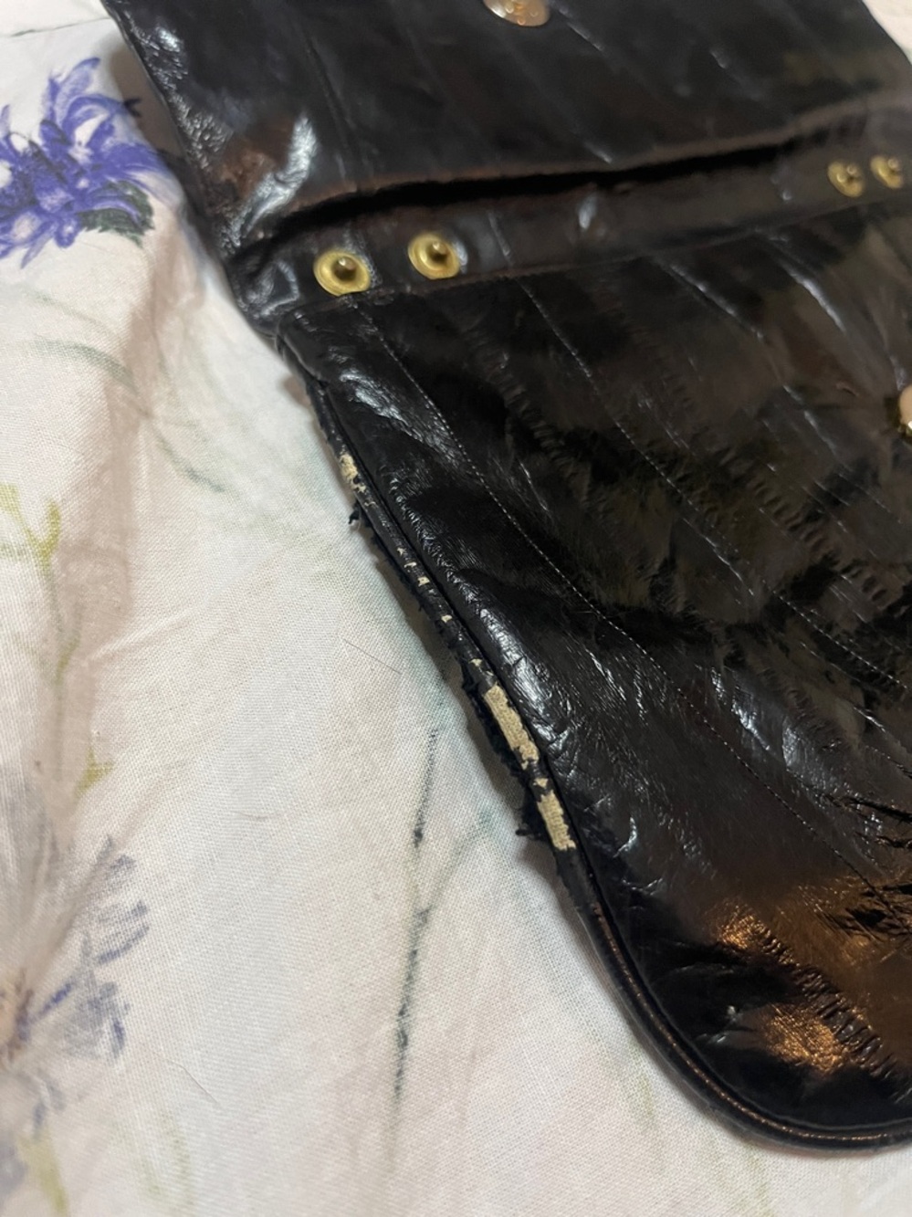 Black Scalloped-Edge eel skin Clutch - Picture 3 of 5